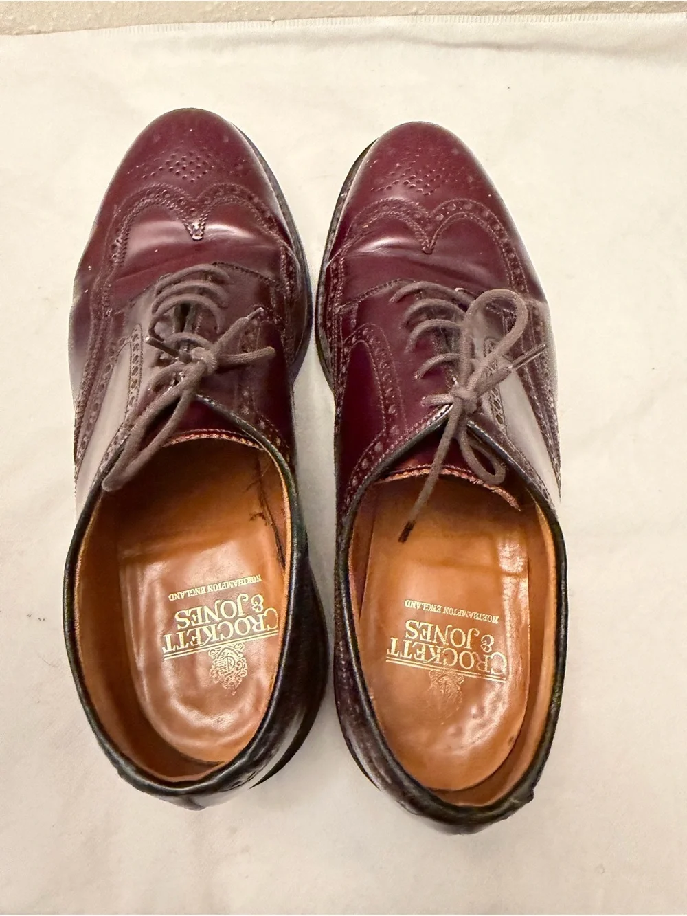 Classic Burgundy Leather Wingtip Oxfords, pre-owned, gently used